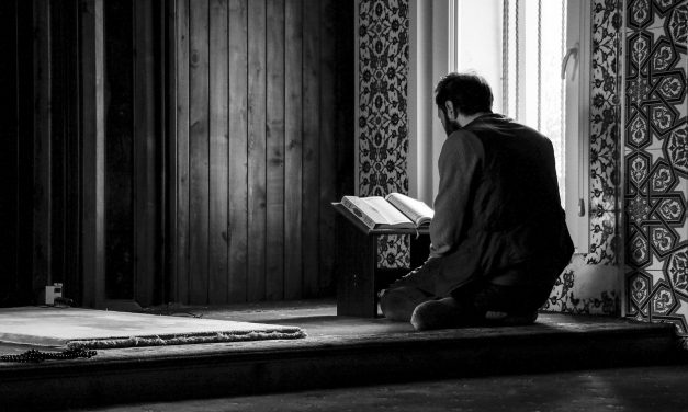 Banyakkan Santapan Ruh bukan Santapan Perut