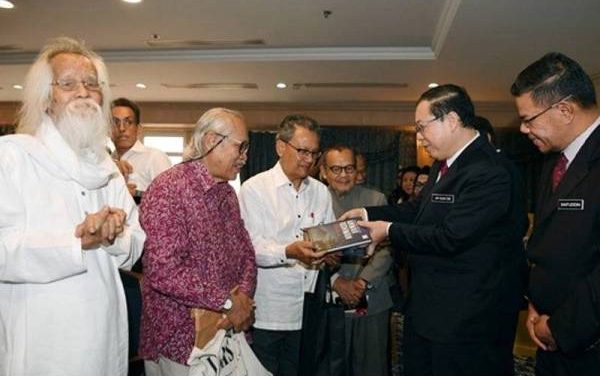 Apa Tujuan Kerajaan Beri RM 5,000 Sebulan Kepada Sasterawan Negara?