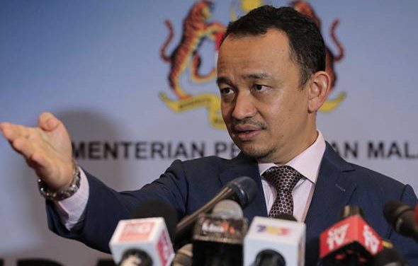 Menteri Pendidikan Bertegas Larang Edar Buku Kontroversi