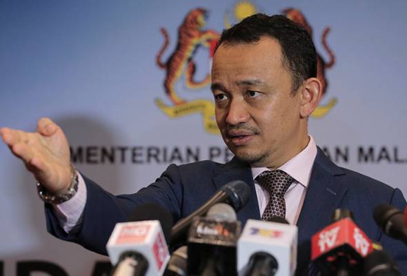 Menteri Pendidikan Bertegas Larang Edar Buku Kontroversi