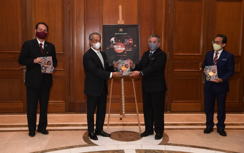 PM Lancar Buku The Covid-19 Chronicles of Malaysia
