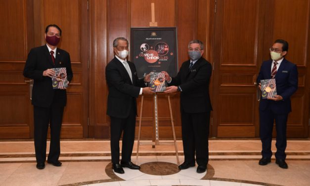 PM Lancar Buku The Covid-19 Chronicles of Malaysia
