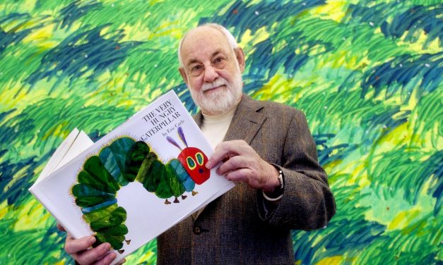 ERIC CARLE PERGI KERANA SAKIT BUAH PINGGANG